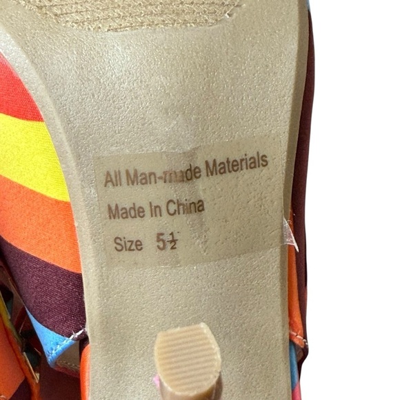 Wild Diva Striped Studded High Heel Pointed Toe Pumps Size 5.5 Rainbow Pride EUC - Picture 8 of 9